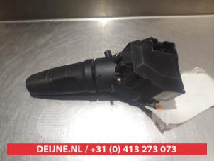 Nissan X-Trail Ruitenwis Schakelaar O309735 foto 3