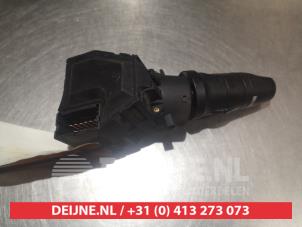 Nissan X-Trail Ruitenwis Schakelaar O309737 foto 3