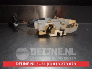 Mazda 323F Rear door mechanism 4-door, right O281319 photo 4