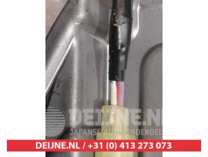 Daihatsu Cuore Scheibenwischermotor hinten O301313 foto 3