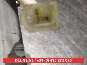 Suzuki Swift Ruitenwissermotor achter O301331 foto 4