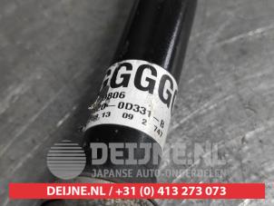 Toyota Yaris Front drive shaft, left O557451 photo 2