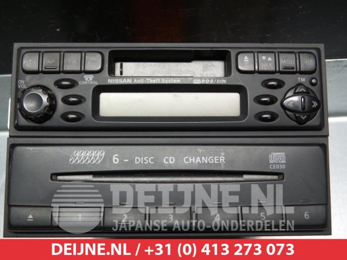 Nissan King Cab Radio O312992