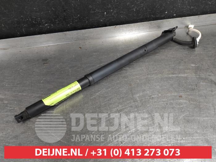 Mazda CX-30 Gasdemper links-achter O557721