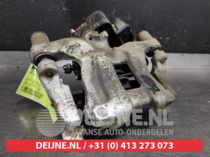 Mazda CX-30 Remklauw (Tang) rechts-achter O557809 foto 2
