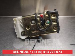 Toyota Avensis Deurslot Mechaniek 4Deurs rechts-achter O281852 foto 3