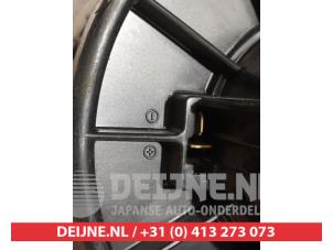 Daihatsu Gran Move Heating and ventilation fan motor O367330 photo 3