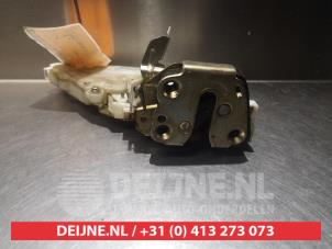 Nissan Almera Deurslot Mechaniek 4Deurs links-achter O280102 foto 3