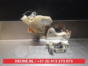 Nissan Almera Deurslot Mechaniek 4Deurs links-achter O280102 foto 2