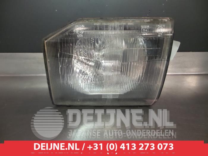 Mitsubishi Pajero Koplamp links O266596