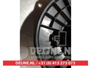 Daihatsu Trevis Heizung Belüftungsmotor O367319 foto 3