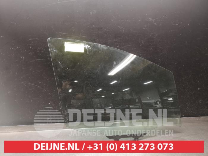 Nissan Micra Portierruit 4Deurs rechts-voor O558000