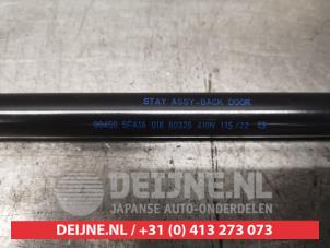Nissan Micra Gasdemper links-achter O558002 foto 2