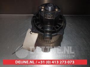Daihatsu Young RV Kachel Ventilatiemotor O367310 foto 2
