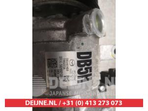 Mazda 2 Air conditioning pump O558078 photo 3