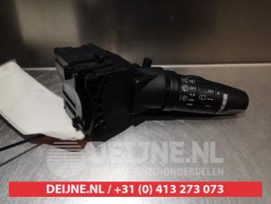 Nissan Primera Ruitenwis Schakelaar O309705 foto 4