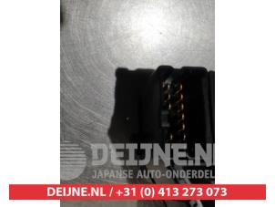 Nissan Primera Ruitenwis Schakelaar O309705 foto 2