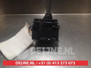 Nissan Primera Ruitenwis Schakelaar O309707 foto 3