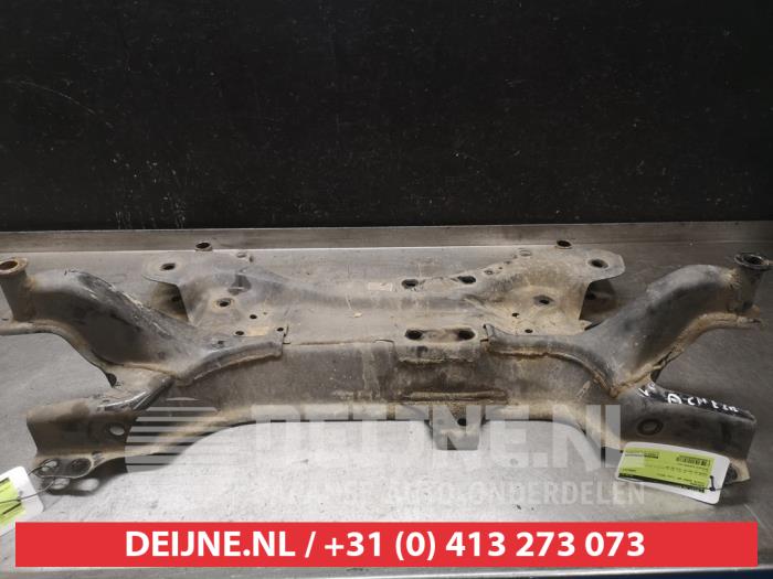 Gebruikte Subframe Toyota Verso 1.8 16V VVT-i Prijs € 150,00 Margeregeling aangeboden door V.Deijne Jap.Auto-onderdelen BV