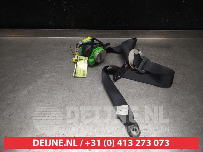 Toyota Verso Sicherheitsgurt rechts vorne O558218