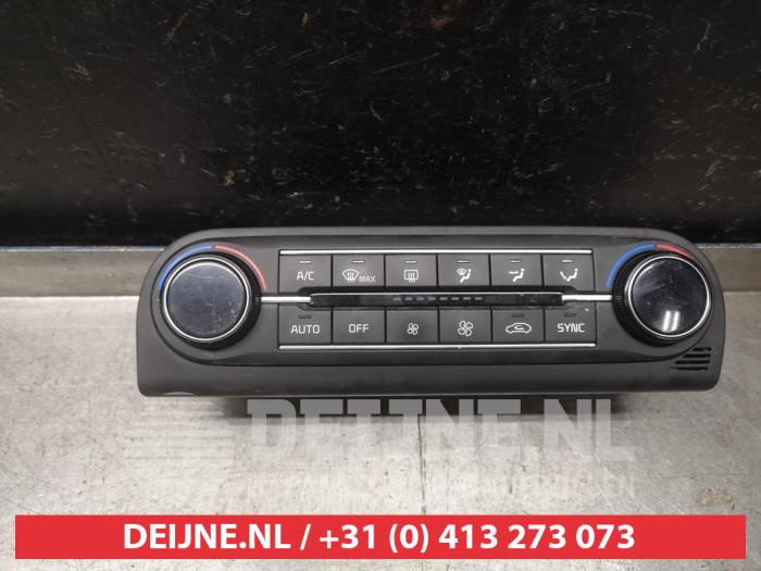 Kia Ceed Heater control panel O558238