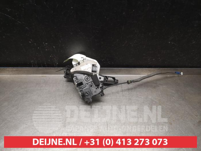 Kia Ceed Deurslot Mechaniek 4Deurs links-achter O558239
