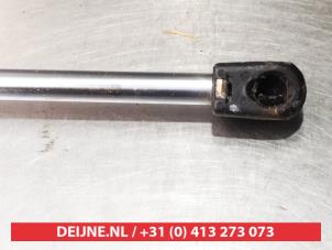 Hyundai Trajet Rear gas strut, left O293668 photo 3