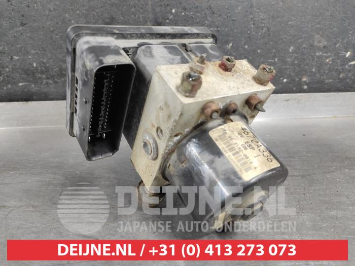 Gebruikte ABS Pomp Mitsubishi Outlander (CW) 3.0 V6 24V Mivec 4x2 Prijs € 75,00 Margeregeling aangeboden door V.Deijne Jap.Auto-onderdelen BV