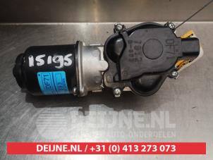 Mazda 2 Front wiper motor O348421 photo 2