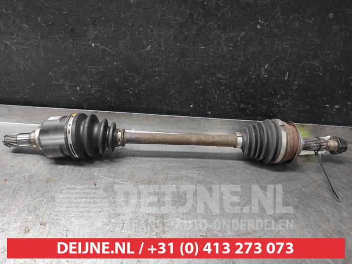 Toyota Verso-S Antriebswelle links vorne O558455