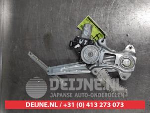 Nissan Juke Ruitmechaniek 4Deurs links-achter O558479 foto 3