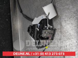 Nissan Juke Deurslot Mechaniek 4Deurs links-achter O558480 foto 2