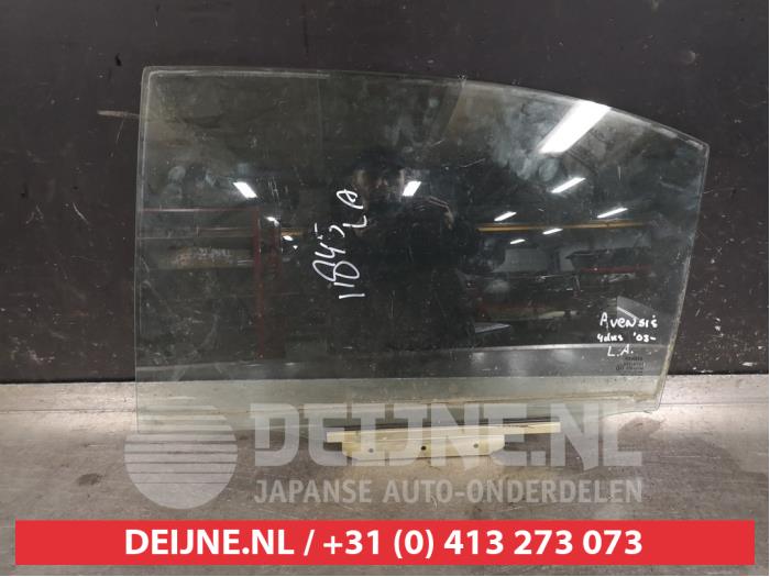 Toyota Avensis Portierruit 4Deurs links-achter O287996