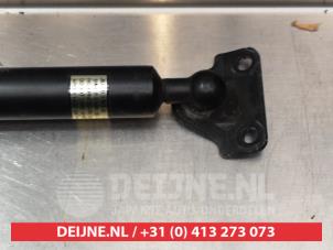 Mitsubishi Grandis Gasdemper links-achter O294150 foto 3