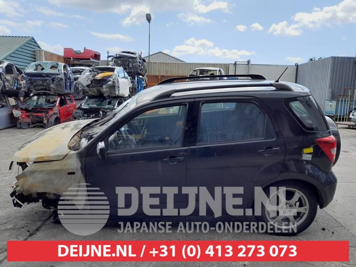 Daihatsu Terios Portierruit 4Deurs links-achter O558861