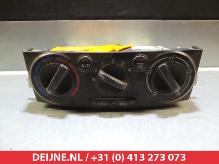 Mazda MPV Kachel Bedieningspaneel O305425