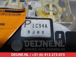 Mazda MPV Heater control panel O305425 photo 2