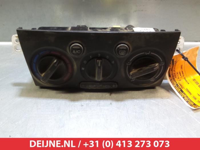 Mazda Premacy Heizung Bedienpaneel O305420