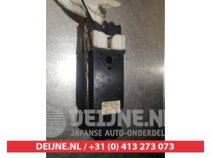 Lexus IS Kombischalter Fenster O311936 foto 2