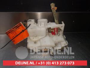Toyota Avensis Deurslot Mechaniek 4Deurs links-achter O280558 foto 4