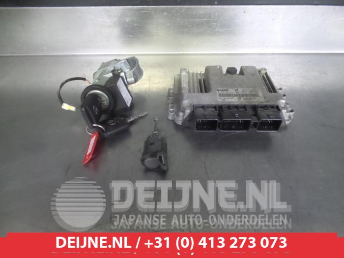 Nissan Primera Kontaktslot+Sleutel O335072