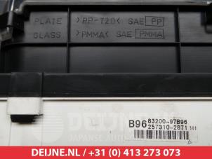 Daihatsu Move Odometer KM O304956 photo 3