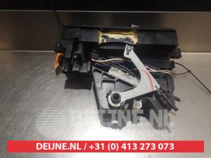 Nissan Micra Kachel Bedieningspaneel O305613 foto 2