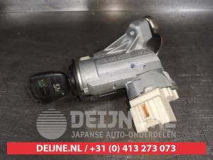 Toyota Yaris Zündschloss+Schlüssel O559467 foto 2