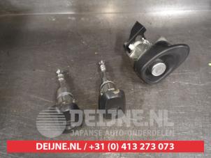 Toyota Yaris Schlossset Zylinder (komplett) O559468 foto 2