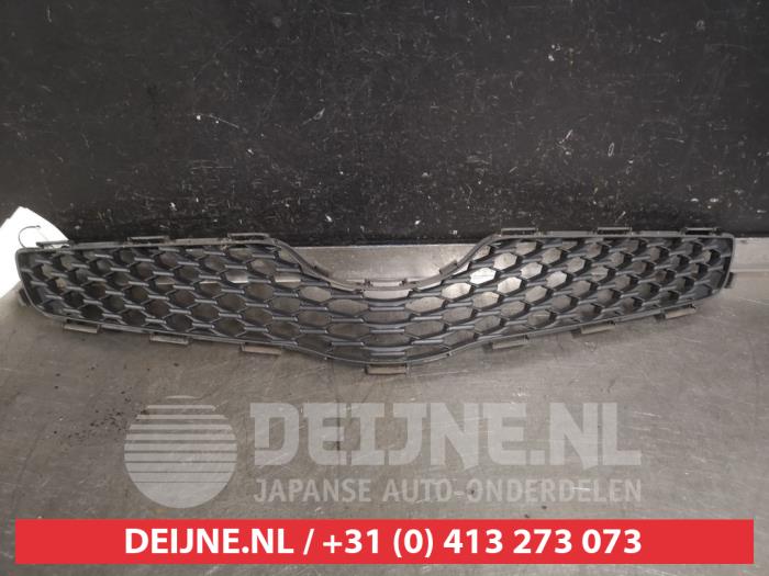 Toyota Yaris Grill O559479