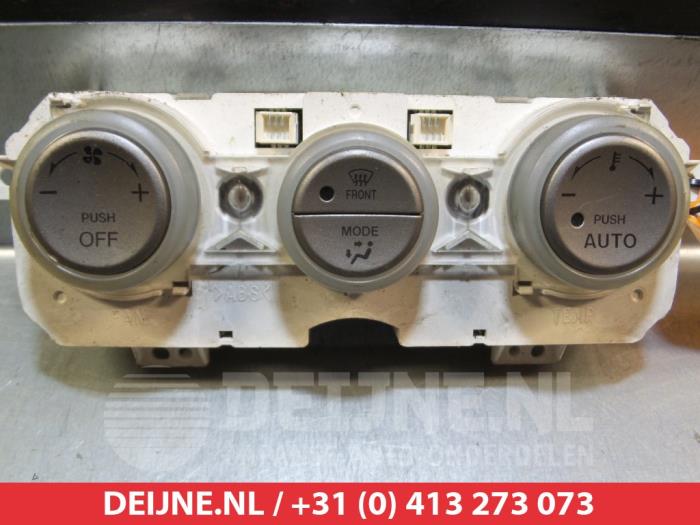 Mazda 6 Heater control panel O305404
