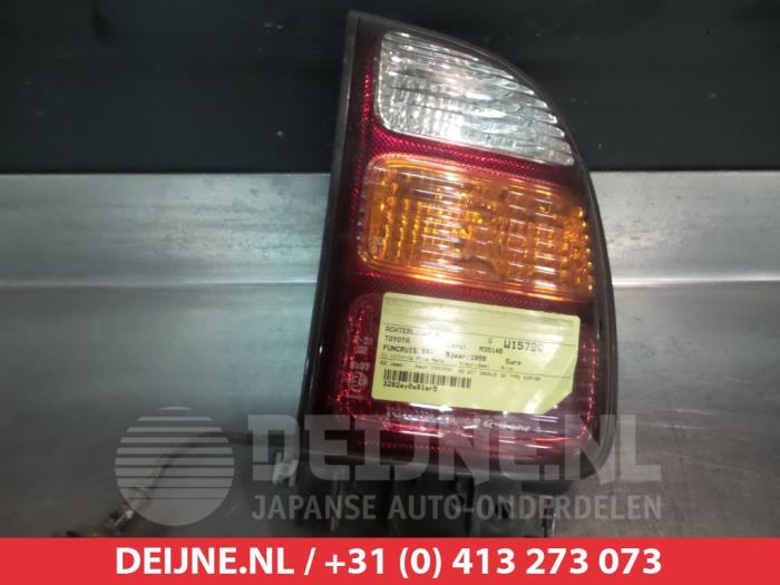 Toyota Funcruiser Achterlicht rechts O300309