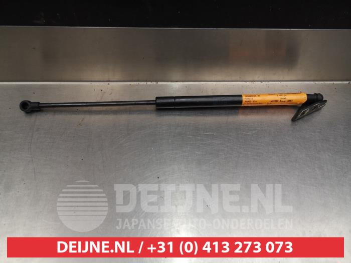 Toyota Auris Gasdemper rechts-achter O295502