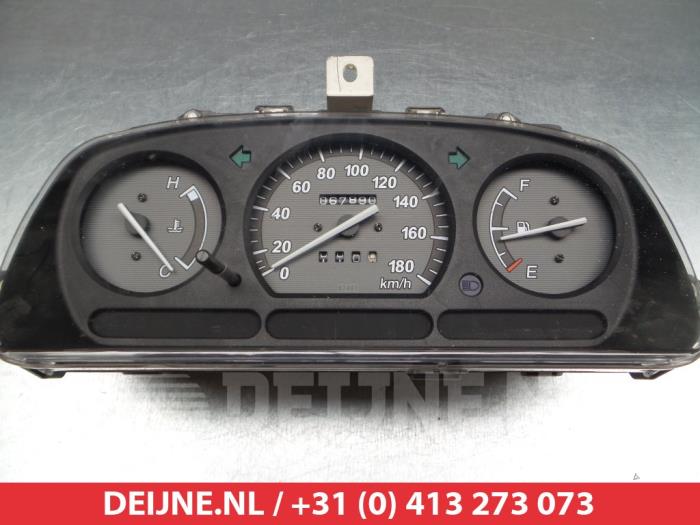 Daihatsu Sirion Kilometerteller KM O304930